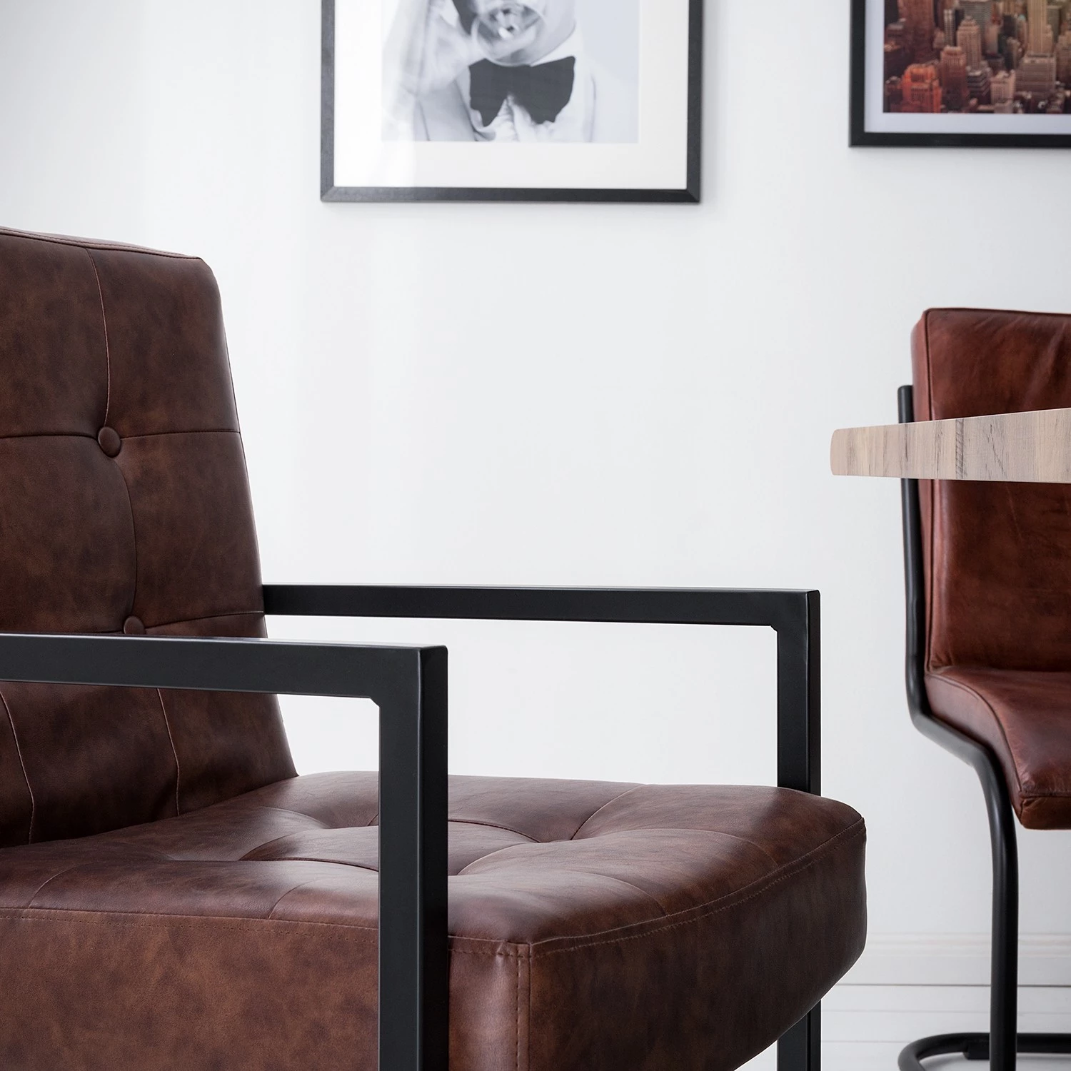 Ars manufacti Freischwinger Lungo - Kunstleder / Metall - Braun / Schwarz 8 Ars manufacti Freischwinger Lungo - Kunstleder / Metall - Braun / Schwarz – Bild 8