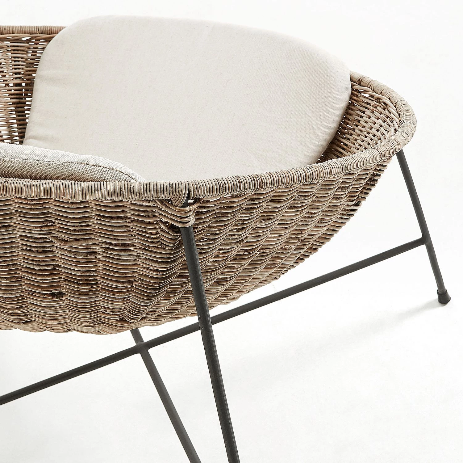 Ars manufacti Armlehnenstuhl Metti - Rattan / Stahl - Natur / Schwarz 4 Ars manufacti Armlehnenstuhl Metti - Rattan / Stahl - Natur / Schwarz – Bild 4