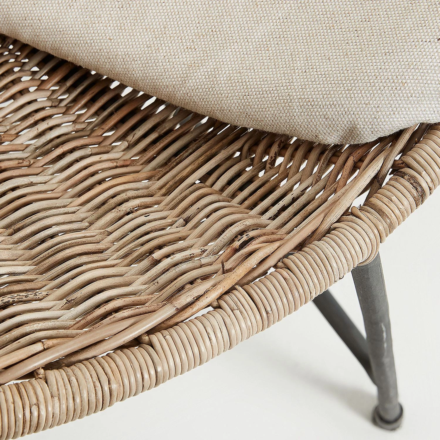 Ars manufacti Armlehnenstuhl Metti - Rattan / Stahl - Natur / Schwarz 5 Ars manufacti Armlehnenstuhl Metti - Rattan / Stahl - Natur / Schwarz – Bild 5