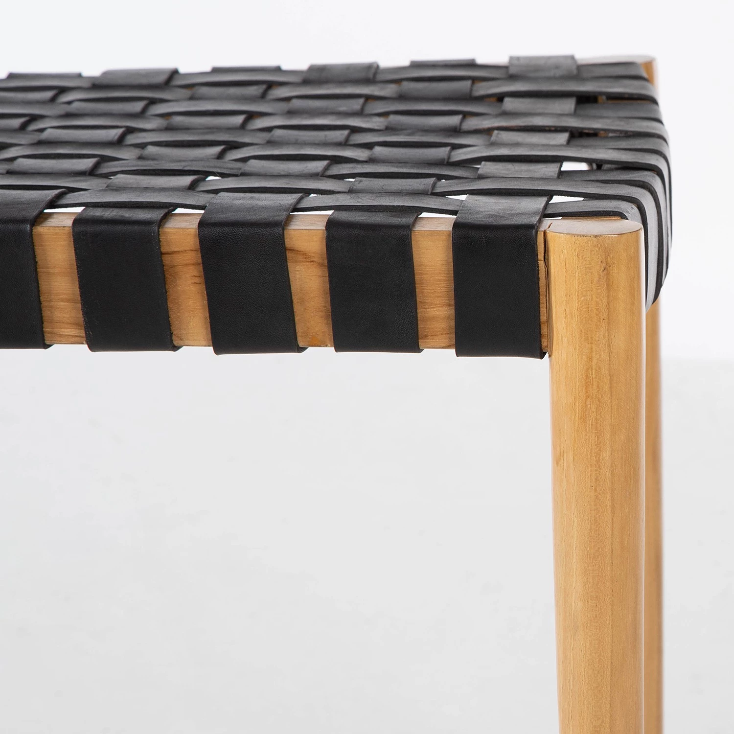 Ars manufacti Esszimmerstuhl Bourbourg - Echtleder / Teak massiv - Schwarz / Teak 7 Ars manufacti Esszimmerstuhl Bourbourg - Echtleder / Teak massiv - Schwarz / Teak – Bild 7