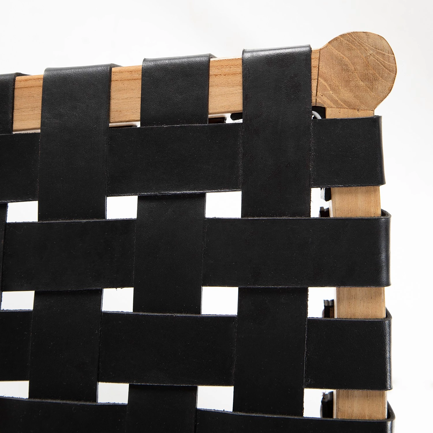 Ars manufacti Esszimmerstuhl Bourbourg - Echtleder / Teak massiv - Schwarz / Teak 10 Ars manufacti Esszimmerstuhl Bourbourg - Echtleder / Teak massiv - Schwarz / Teak – Bild 10