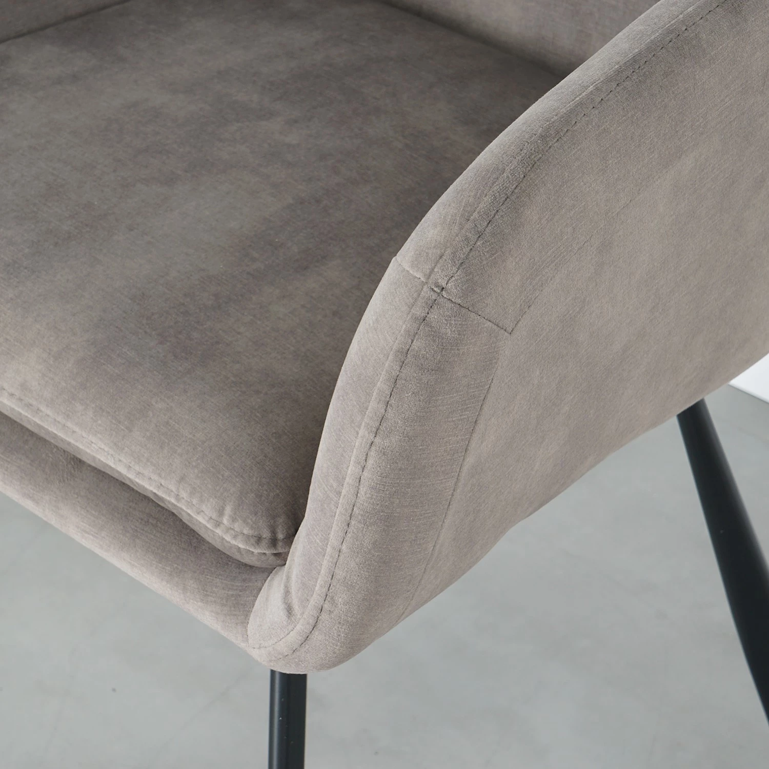 Ars manufacti Armlehnenstuhl Yuna - Taupe 8 Ars manufacti Armlehnenstuhl Yuna - Taupe – Bild 8