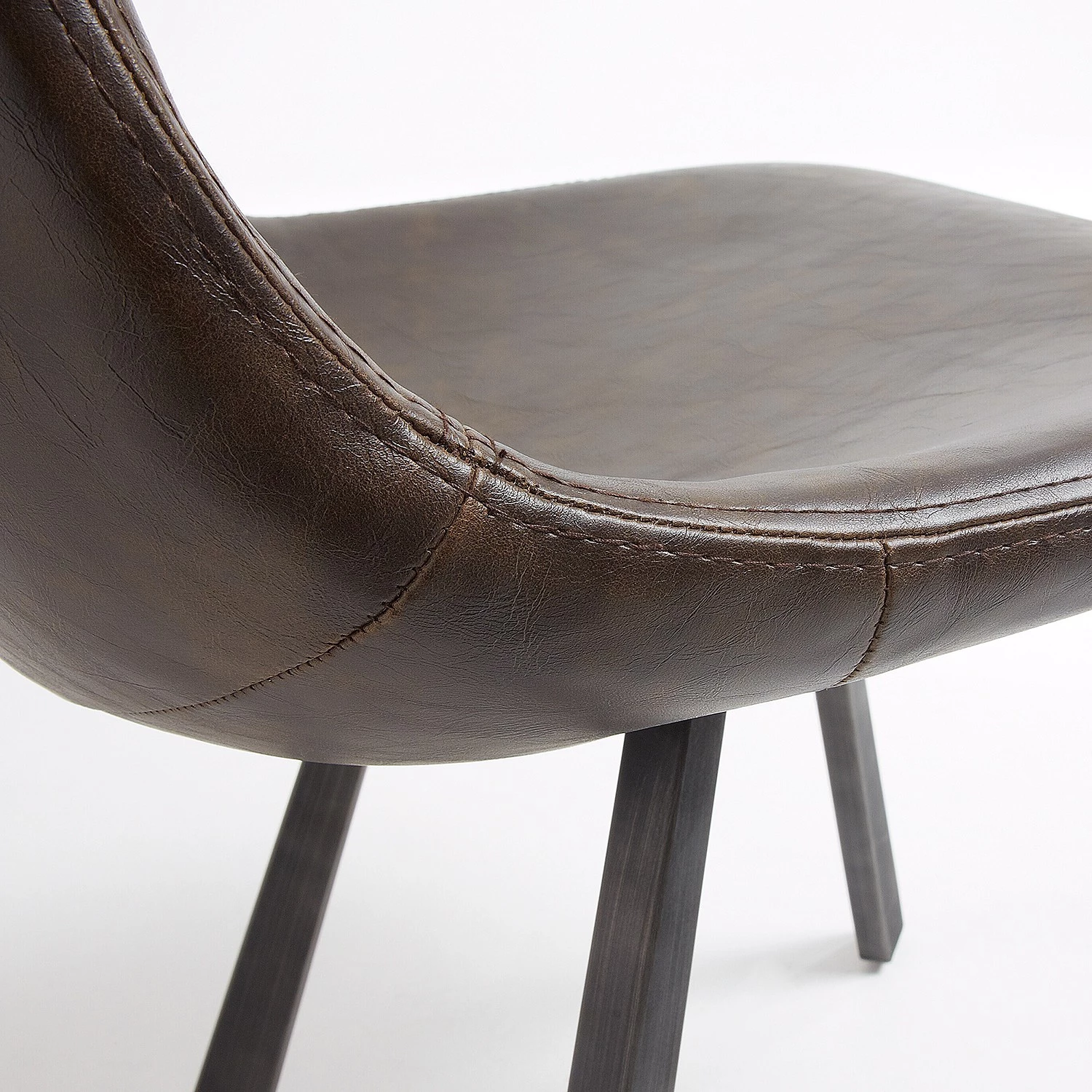 Fredriks Esszimmerstuhl Tryon (4er-Set) - Kunstleder / Stahl - Vintage Dunkelbraun / Dunkelbraun 5 Fredriks Esszimmerstuhl Tryon (4er-Set) - Kunstleder / Stahl - Vintage Dunkelbraun / Dunkelbraun – Bild 5