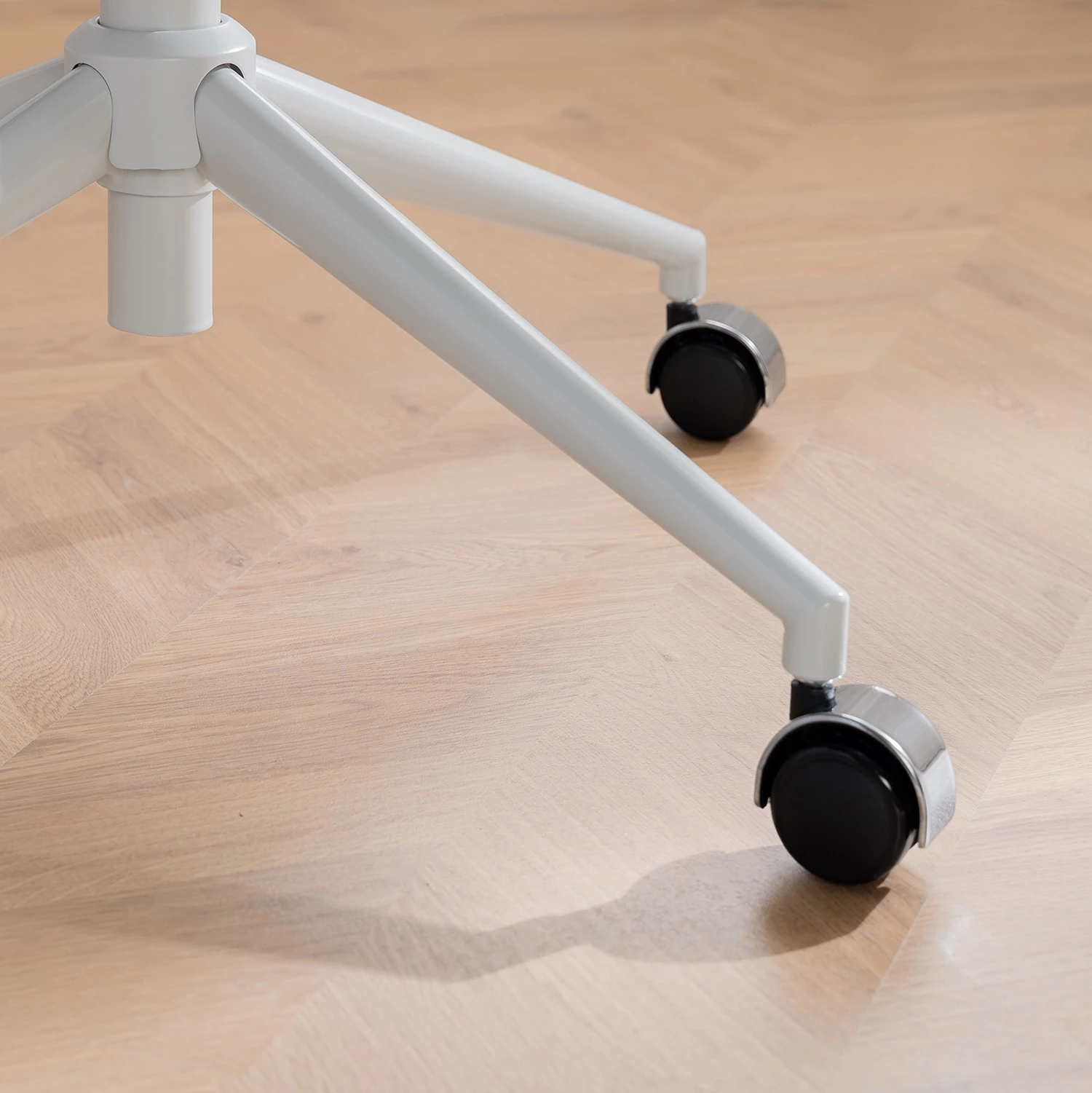 Mørteens Bürodrehstuhl Nicholas IV - Samt / Eisen - Altrosa / Weiß 10 Mørteens Bürodrehstuhl Nicholas IV - Samt / Eisen - Altrosa / Weiß – Bild 10