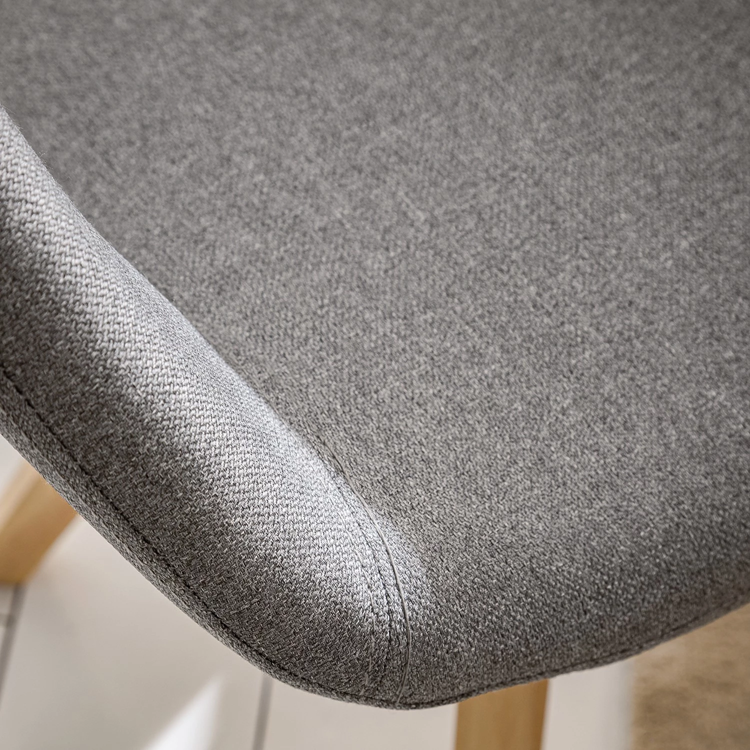 Mørteens Armlehnenstuhl Buggio - Webstoff / Gummibaum massiv - Webstoff Cors: Granit - 2er Set 13 Mørteens Armlehnenstuhl Buggio - Webstoff / Gummibaum massiv - Webstoff Cors: Granit - 2er Set – Bild 13