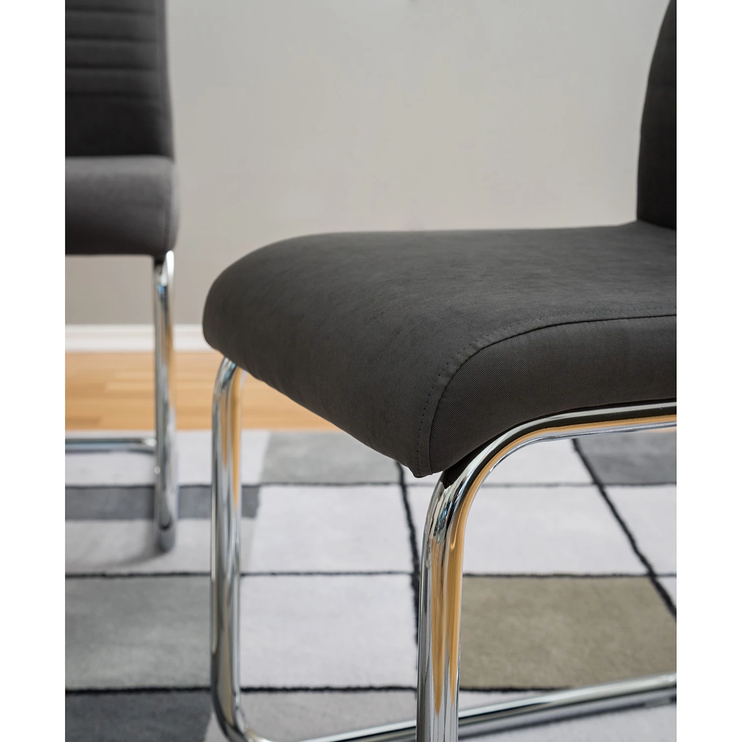 Mooved Freischwinger Claras - Grau - 4er Set 10 Mooved Freischwinger Claras - Grau - 4er Set – Bild 10