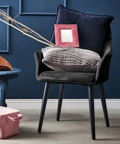 Butlers Stuhl VELVET - Edelstahl / Samt - Grau -Deutschland Stühle Verkaufs-Shop 1000365669 220728 021 MOOD DETAILS P000000001000365669 mood