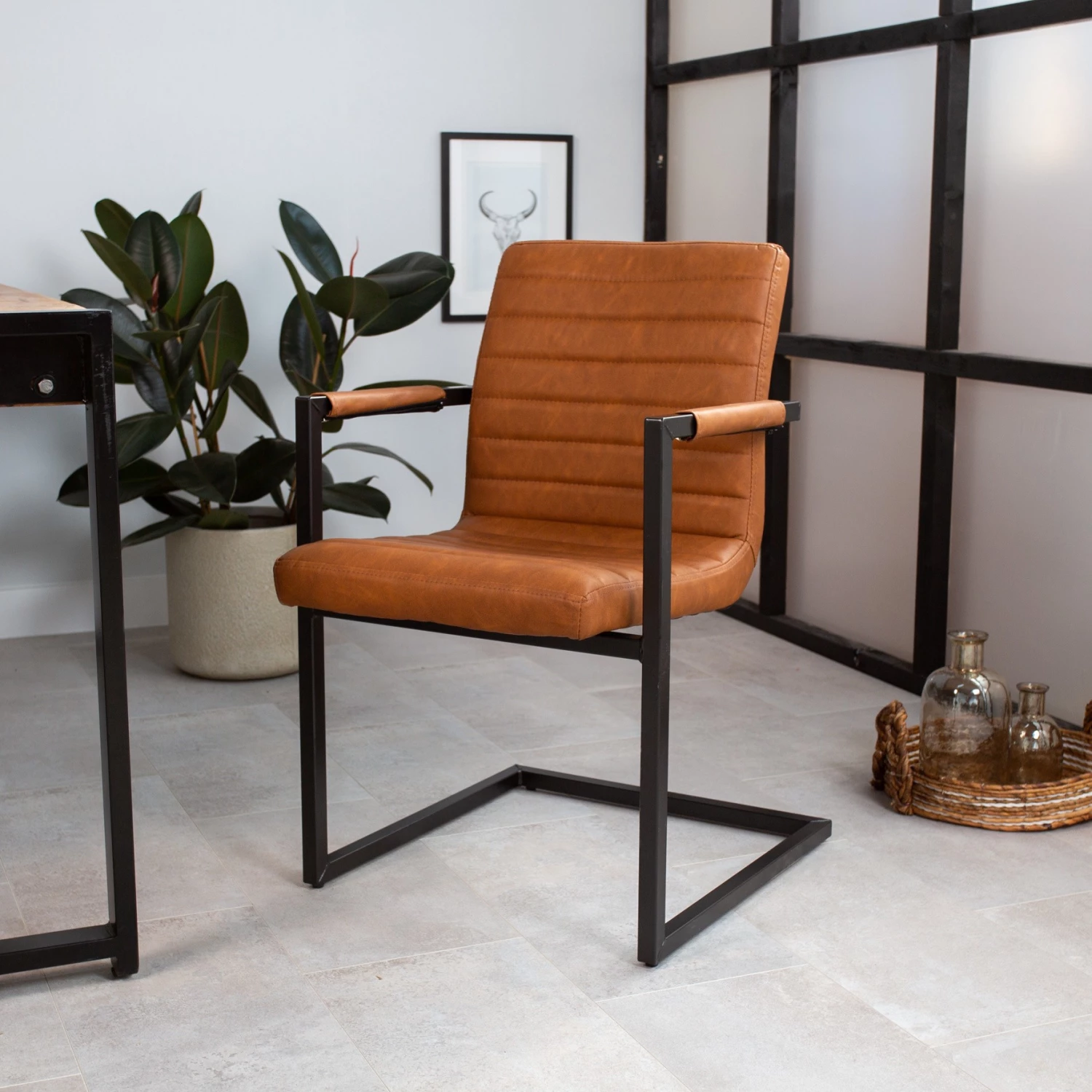 Dimehouse Rodney Esszimmerstuhl Industrial Cognac - Bruut 2 Dimehouse Rodney Esszimmerstuhl Industrial Cognac - Bruut – Bild 2