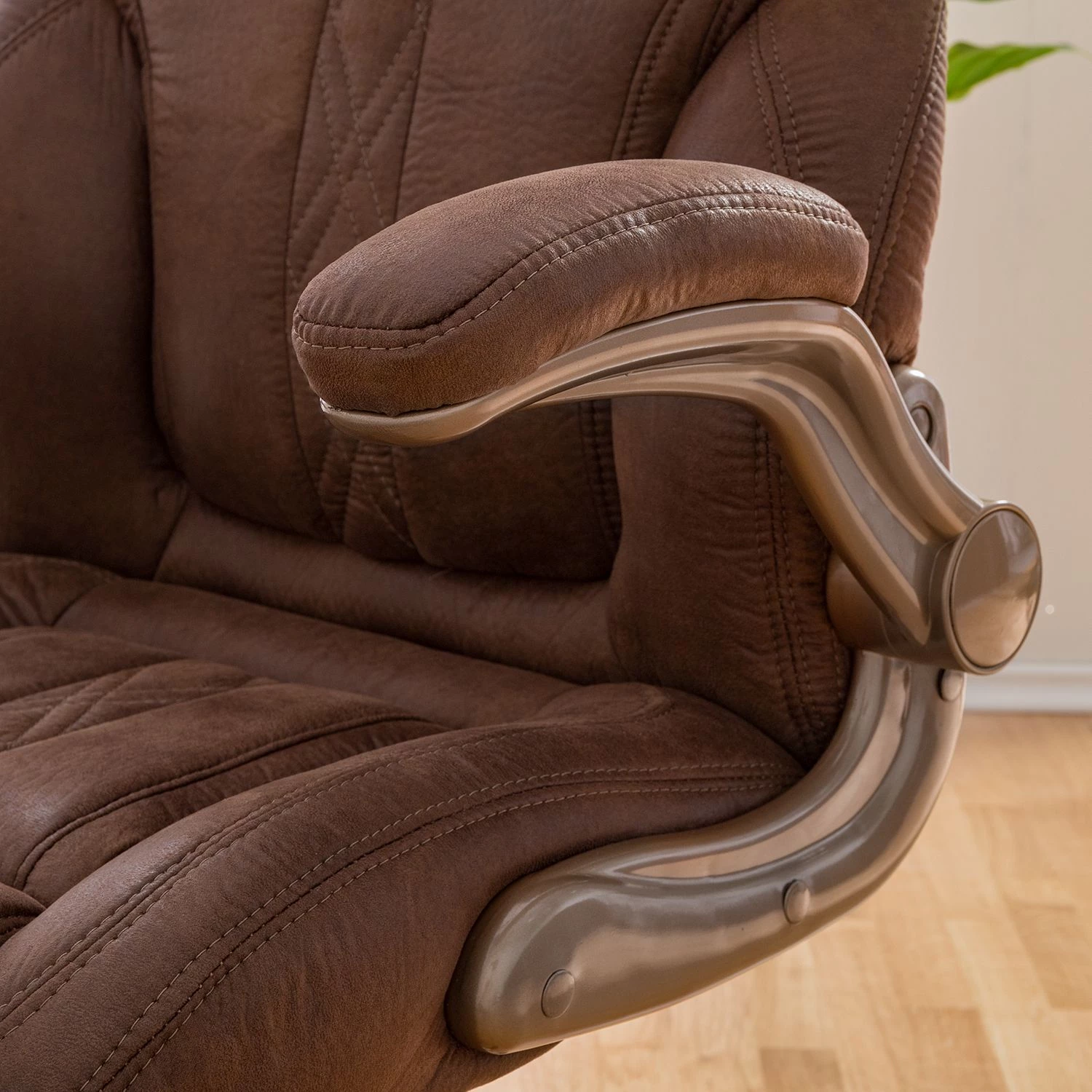 Home24office Chefsessel Baylor XXL - Braun / Kupfer 10 Home24office Chefsessel Baylor XXL - Braun / Kupfer – Bild 10