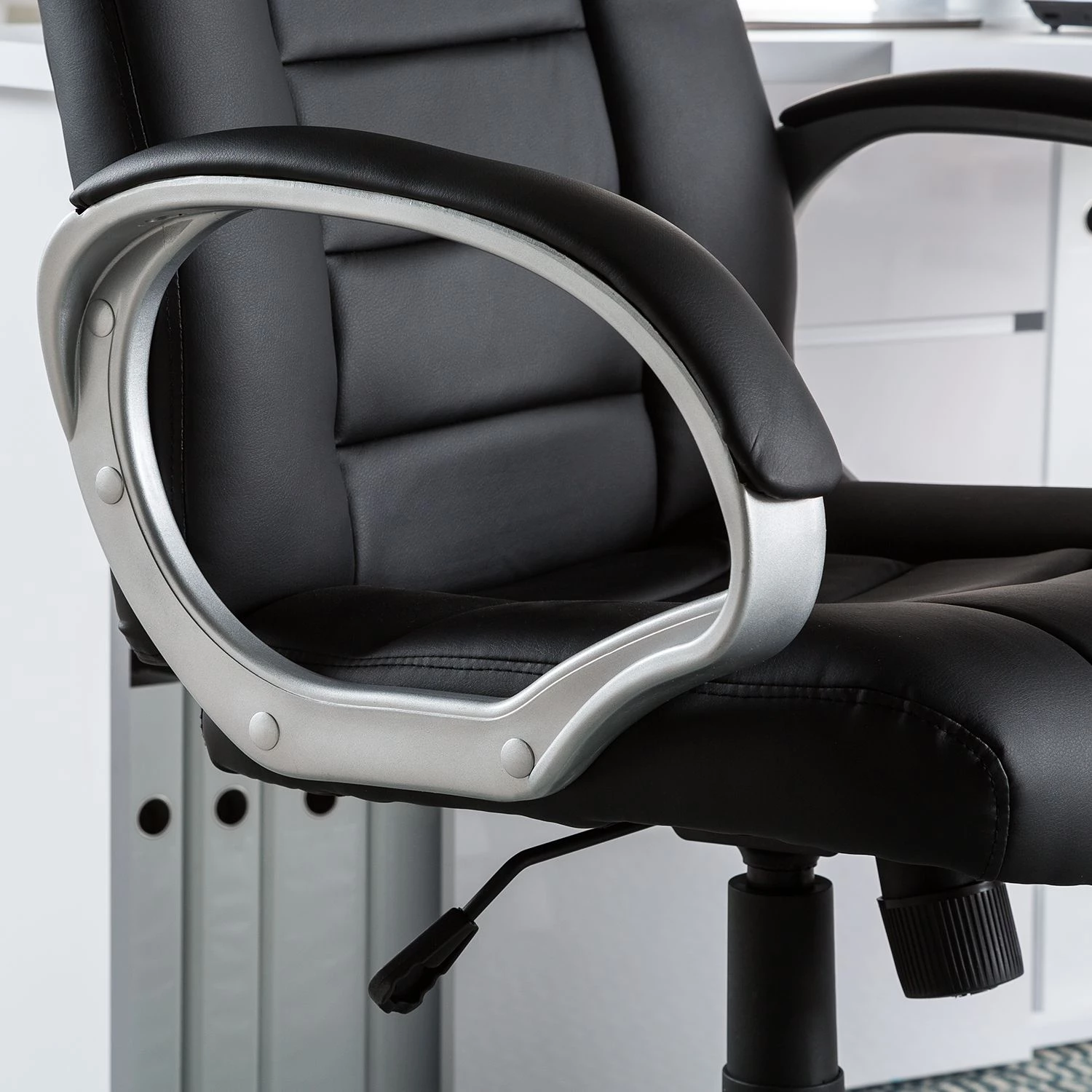 Fredriks Chefsessel Steve II - Kunstleder - Schwarz / Silbergrau 9 Fredriks Chefsessel Steve II - Kunstleder - Schwarz / Silbergrau – Bild 9